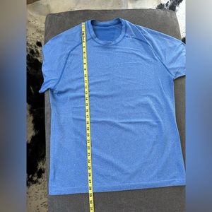 lululemon tshirt